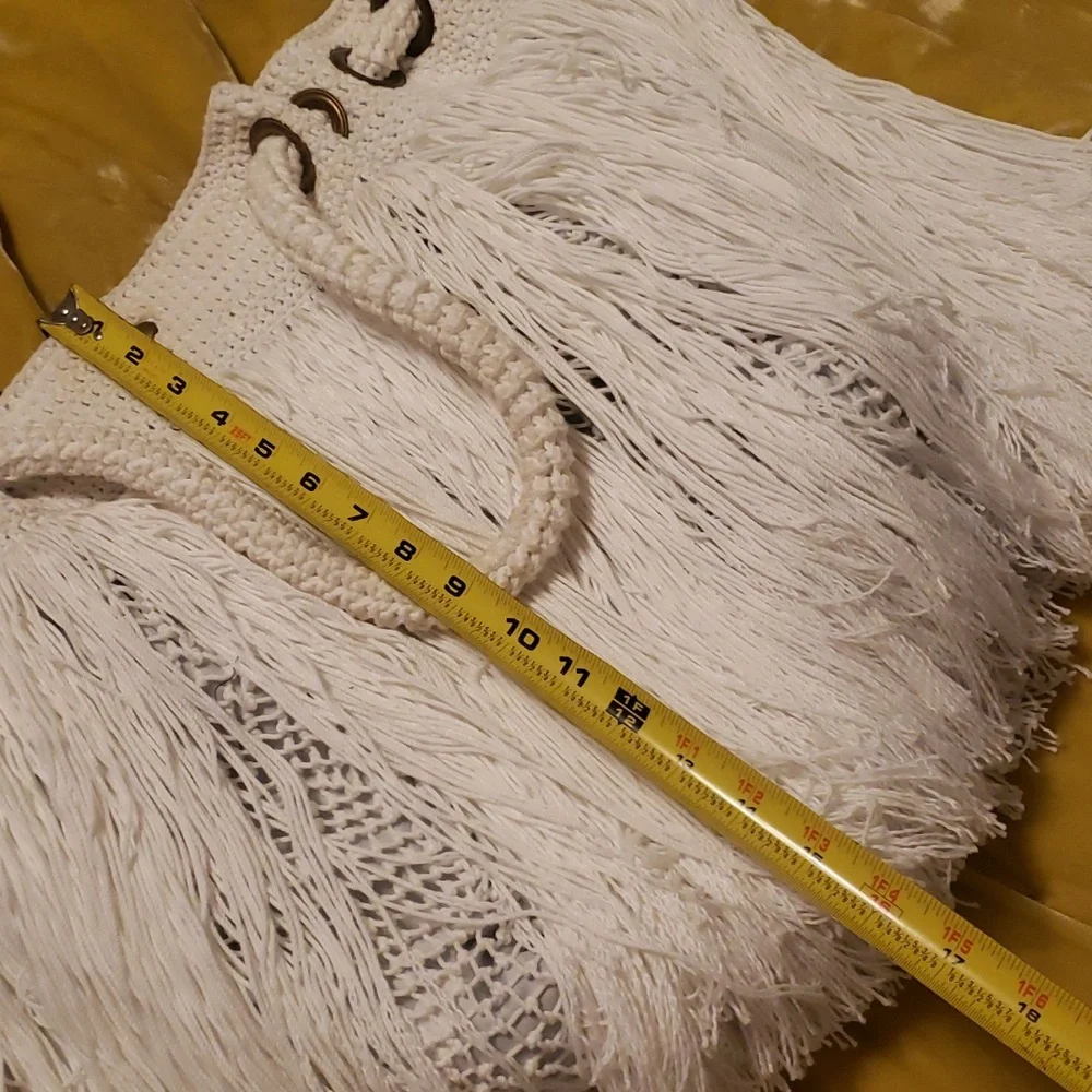 Elliott Mann unique fringe bag in white - Picture 7 of 10